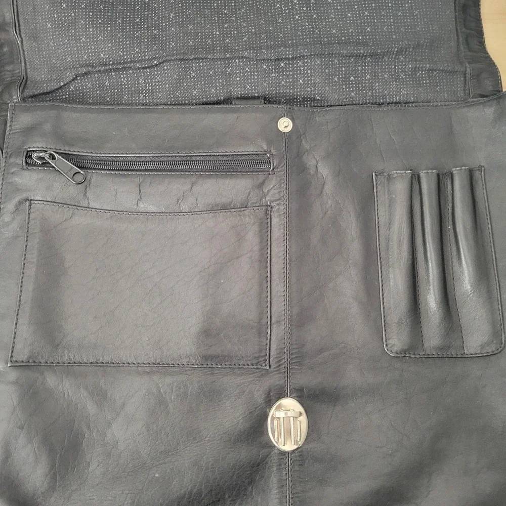 Kenneth Cole Black Genuine Leather Messenger Bag Satchel Laptop Bag Vintage Soft